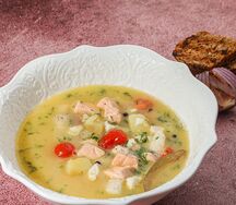 Уха из якутского муксуна и форели