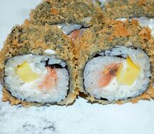 Темпура манго-лосось