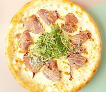 С пастрами и рукколой