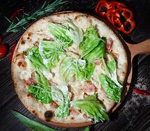 Пицца Цезарь с курицей