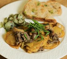 Картофель по-деревенски с шампиньонами