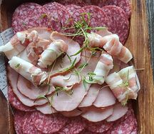 Мясная тарелка