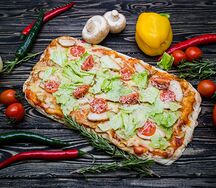 Пицца Цезарь с курицей