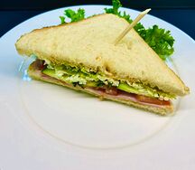 Сендвич с ветчиной