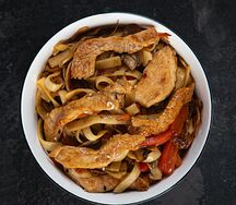 Удон с нежной курочкой