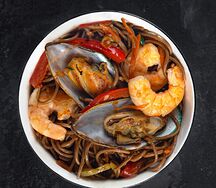 Соба с морепродуктами