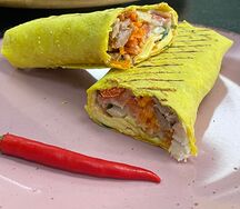 Классическая большая шаурма в сырном лаваше