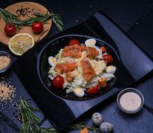 Салат Цезарь сан с семгой