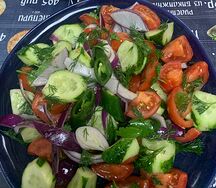 Салат по-грузинский с орехами