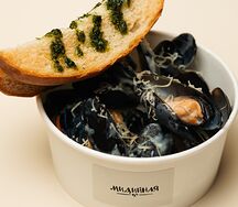 Мидии в сливочно-сырном соусе