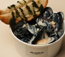 Мидии в соусе блю чиз