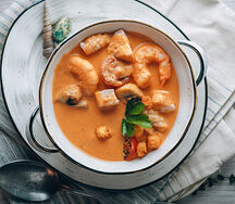 Томатный крем-суп с морепродуктами