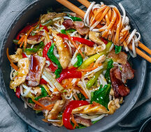 Вок №6 Удон с курицей и беконом