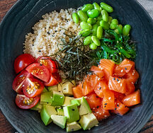 Боул с лососем и киноа