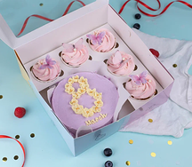 Бенто-торт и капкейки 8 March с бабочками