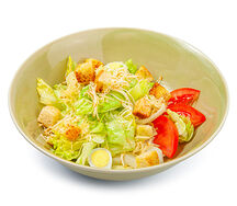 Салат Цезарь с копченым сыром