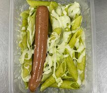 Макароны песто с сосиской