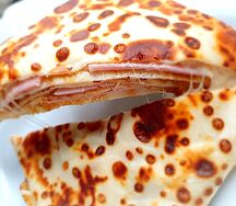 Блин с ветчиной и сыром