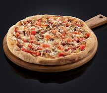 Пицца с ветчиной и грибами