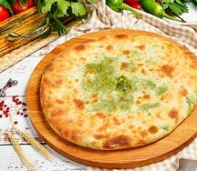 Хачапури с сыром и шпинатом