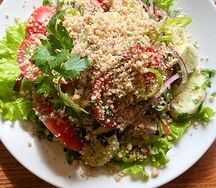 Салат по-грузински с грецким орехом