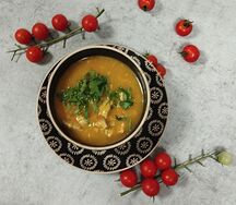 Подлива домашняя мясная с гарниром на выбор