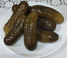 Огурцы солёные бочковые