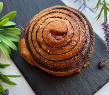 Булочка с корицей