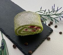 Рулет Фисташковый с малиной