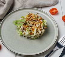 Салат с курицей и грибами