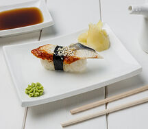 Суши с угрем