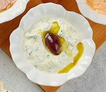 Греческий соус Дзадзики