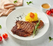 Стейк Рибай с маринованной капустой