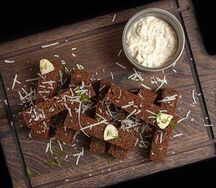 Гренки из бородинского хлеба с пармезаном