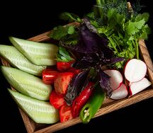 Ассорти из свежих овощей