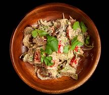 Овощной салат с орехами