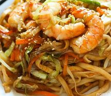 Удон с морепродуктами (Udon xao hai san) 400