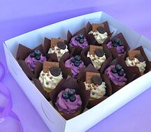 Капкейки бело-фиолетовые