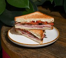Сэндвич с ветчиной