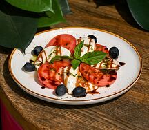 Салат Капрезе