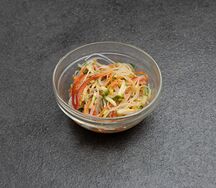 Салат фунчоза с овощами