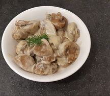 Шампиньоны в сливочном соусе