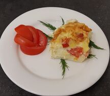 Омлет с томатами