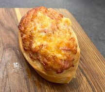 Багет с ветчиной и сыром