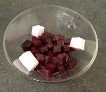 Салат из свеклы с сыром фета