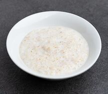 Каша ячневая молочная