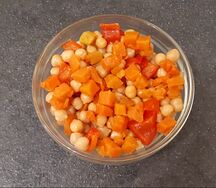 Нут с овощами