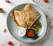Кесадилья с курицей