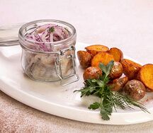 Сельдь с молодым картофелем