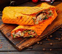 Шаурма в сырном лаваше